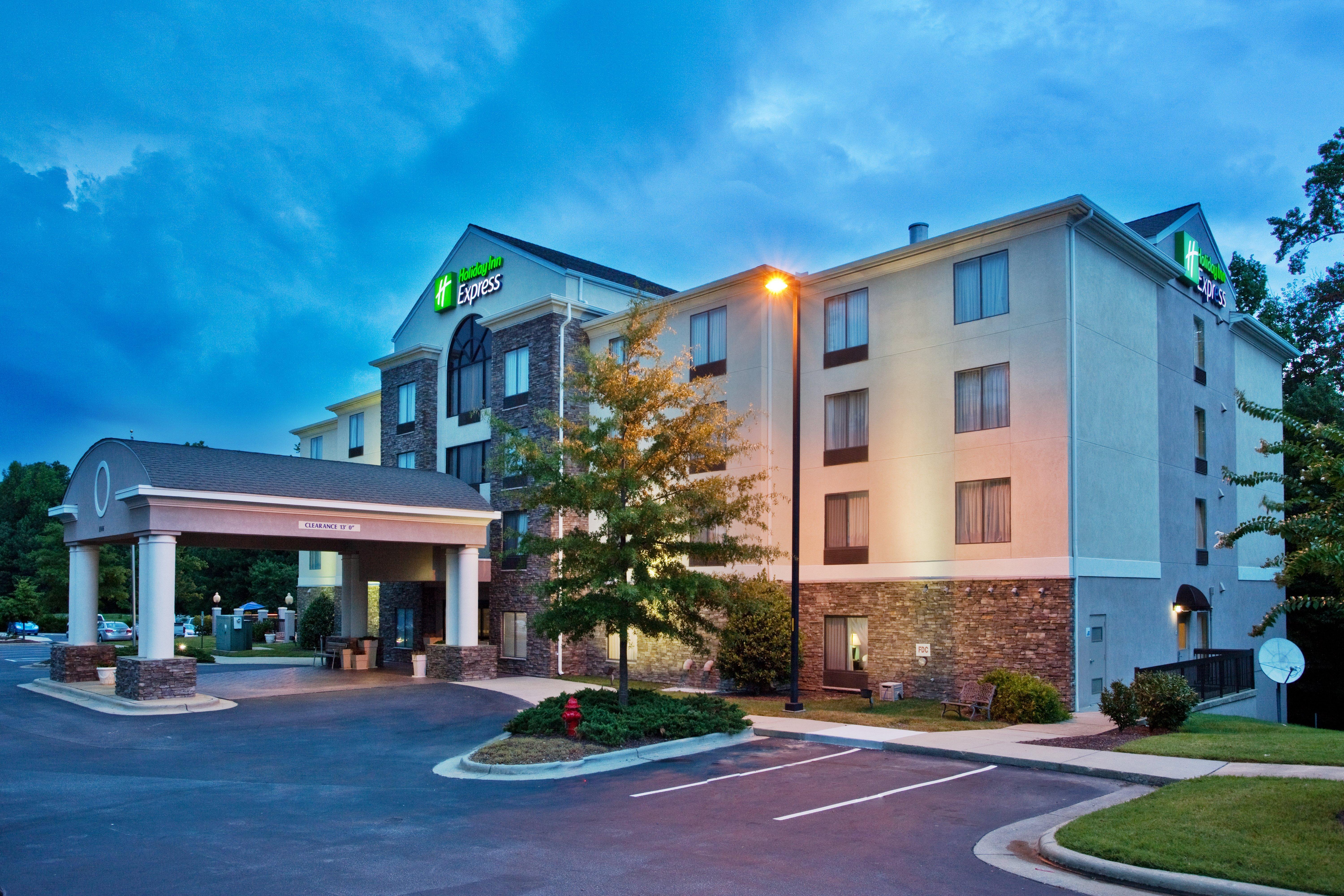 Holiday Inn Express Apex - Raleigh By Ihg Exterior foto